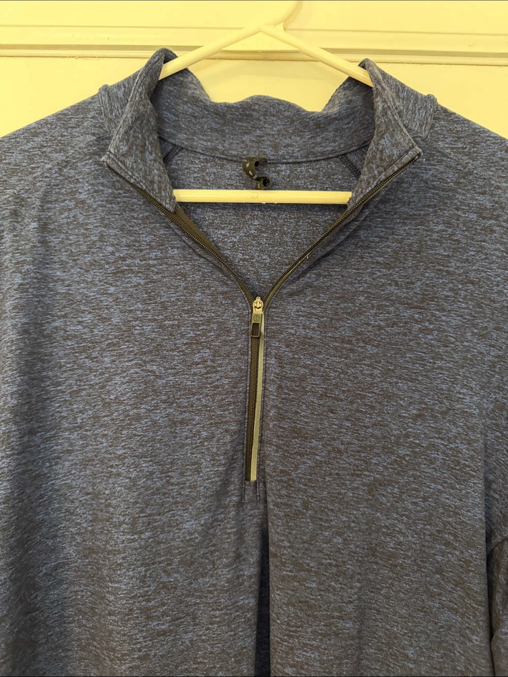 Lululemon Men's Navy Quarter-Zip Sweater Shirt size M - Picture 3 of 4